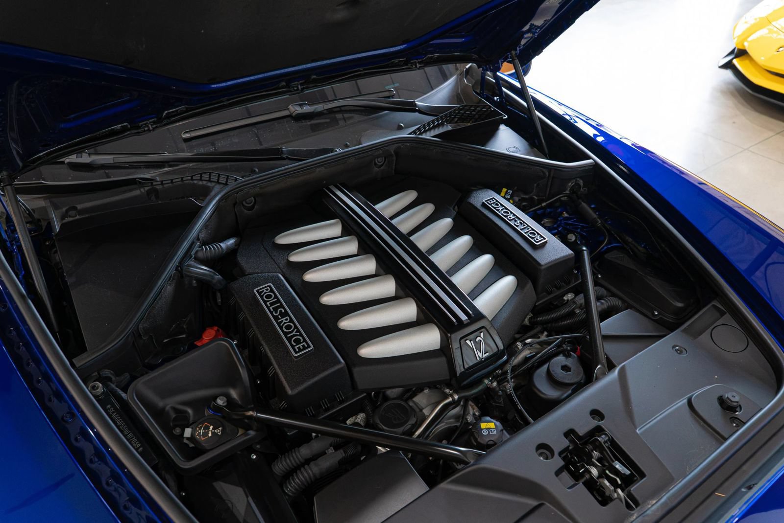 Used 2017 Rolls-Royce Dawn RWD image 40
