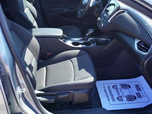 Used 2024 Chevrolet Malibu LT image 19