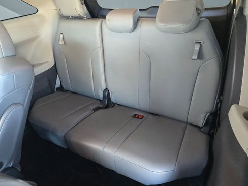 Used 2021 Toyota Sienna XLE image 26