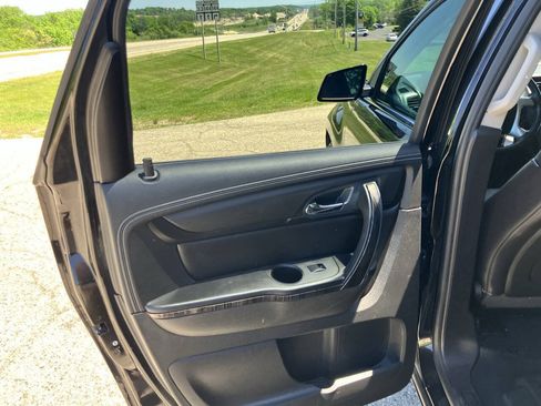 Used 2017 GMC Acadia Limited SLT AWD/4WD image 18