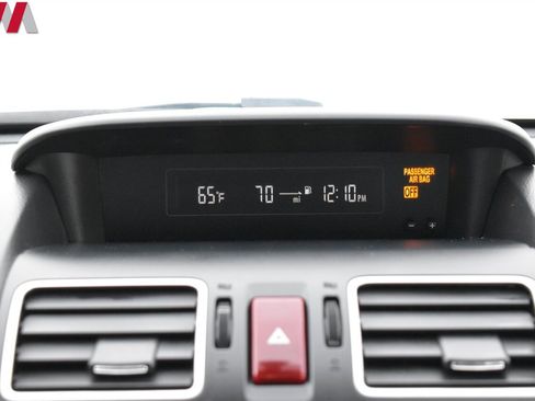 Used 2017 Subaru Crosstrek 2.0i Limited image 16