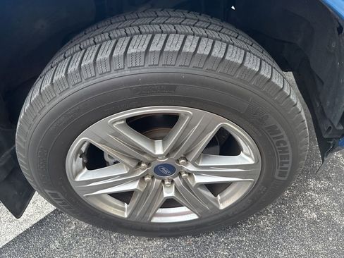 Used 2019 Ford F150 XLT w/ Equipment Group 302A Luxury AWD/4WD image 7