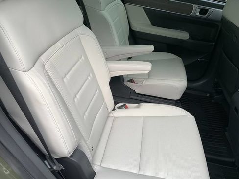 Used 2025 Hyundai Santa Fe Calligraphy AWD/4WD image 15