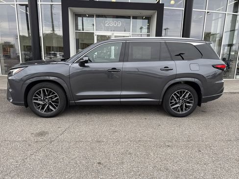 Used 2025 Lexus TX 350 AWD image 2