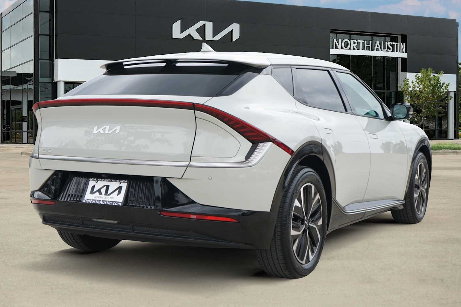 Used 2023 Kia EV6 Wind RWD image 5