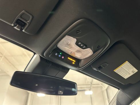 Used 2023 Chevrolet Colorado LT w/ LT Convenience Package image 27