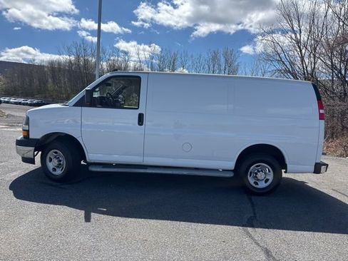 Used 2024 Chevrolet Express 2500 w/ Driver Convenience Package image 8