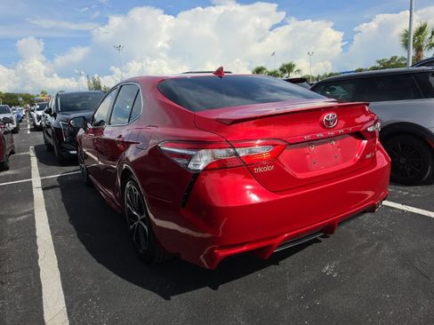 Used 2019 Toyota Camry SE FWD image 11