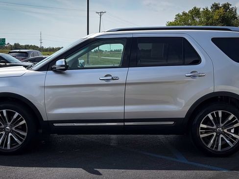 Used 2016 Ford Explorer Platinum AWD/4WD image 22
