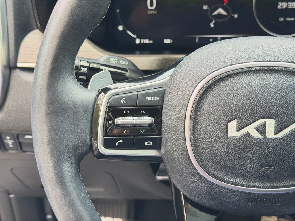 Used 2023 Kia Sorento SX Prestige AWD/4WD image 19