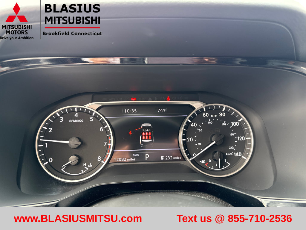 Used 2025 Nissan Pathfinder SL AWD/4WD image 17