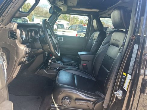 Used 2022 Jeep Wrangler Unlimited Sahara w/ Cold Weather Group AWD/4WD image 13