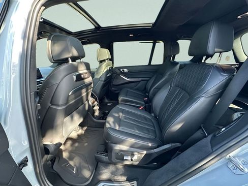 Certified 2025 BMW X7 xDrive40i w/ M Sport Package AWD/4WD image 21