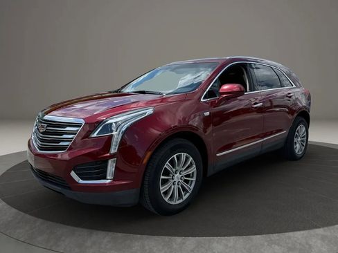 Used 2017 Cadillac XT5 Luxury image 3