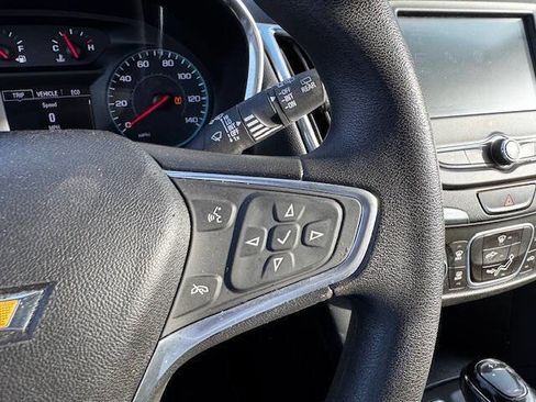 Used 2018 Chevrolet Equinox LT image 44