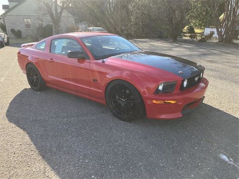 Used 2006 Ford Mustang GT image 13