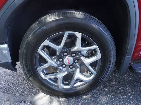 Used 2024 GMC Sierra 1500 SLT w/ SLT Premium Plus Package AWD/4WD image 39