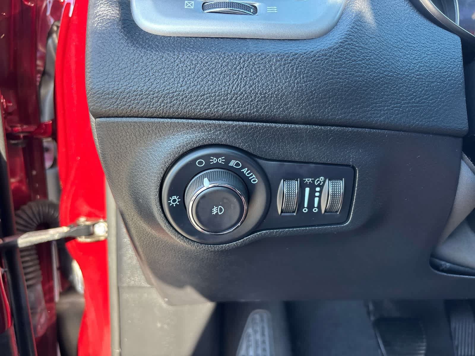 Used 2021 Jeep Compass Latitude AWD/4WD image 17