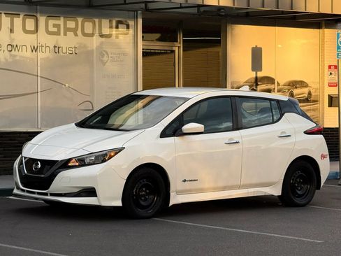 Used 2018 Nissan Leaf S w/ S Charge Package FWD image 4