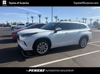 Used 2023 Toyota Highlander Limited FWD video 1
