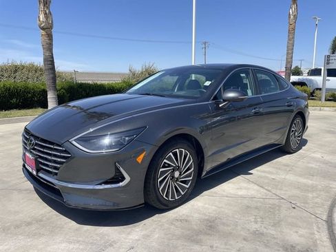 Used 2022 Hyundai Sonata Limited w/ Cargo Package FWD image 1