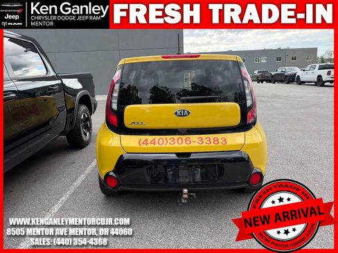 Used 2016 Kia Soul + FWD image 9