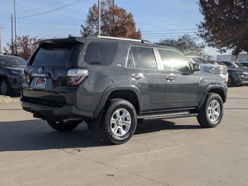 Used 2024 Toyota 4Runner SR5 Premium image 6