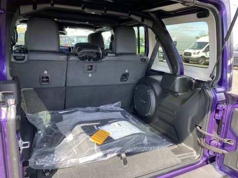 New 2026 Jeep Wrangler Unlimited Sahara AWD/4WD image 5