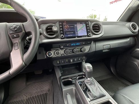 Used 2023 Toyota Tacoma TRD Off-Road w/ TRD Premium Off Road Package AWD/4WD image 9