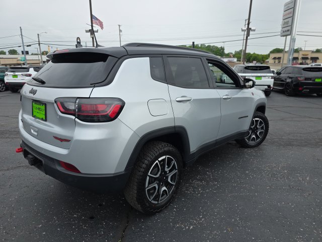 Used 2024 Jeep Compass Trailhawk w/ Trailhawk Elite Group AWD/4WD image 7