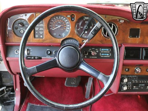 Used 1986 Rolls-Royce Silver Spirit image 23