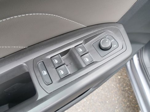 Used 2023 Volkswagen Atlas SE image 19