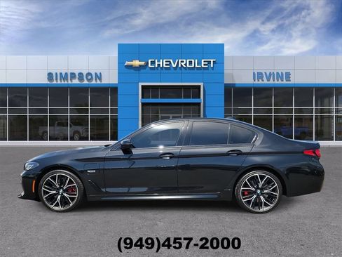 Used 2023 BMW 530e w/ M Sport Package RWD image 5
