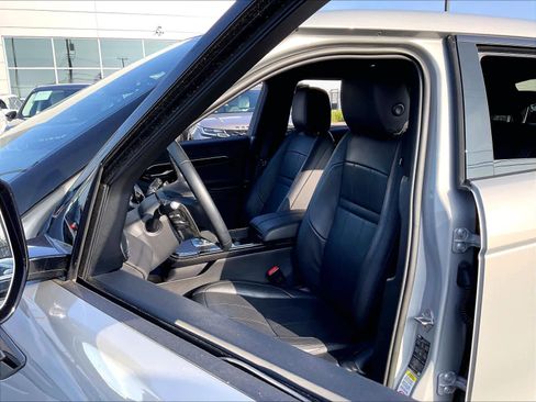 Used 2023 Land Rover Range Rover Evoque R-Dynamic SE AWD/4WD image 28
