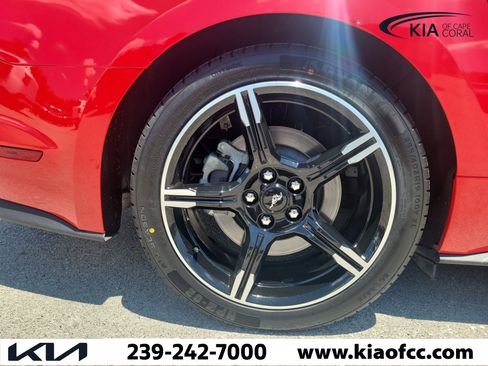 Used 2020 Ford Mustang GT Premium w/ Equipment Group 401A RWD image 9