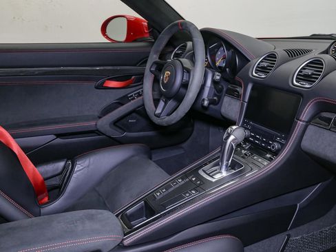 Used 2023 Porsche 718 Cayman GT4 image 27