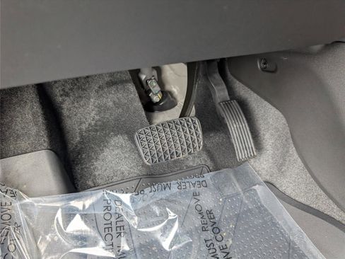 New 2026 Chevrolet Trax RS image 11