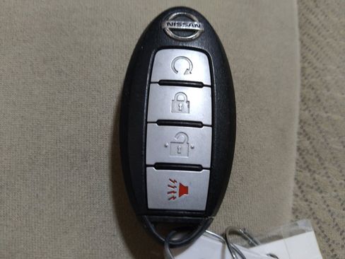 Used 2015 Nissan Pathfinder SV FWD image 32