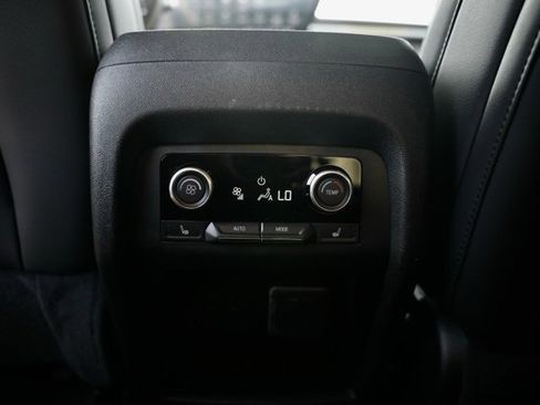 Used 2025 Buick Enclave Avenir w/ Super Cruise Package image 32