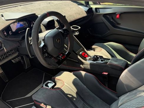 Used 2023 Lamborghini Huracan Sterrato AWD/4WD image 6