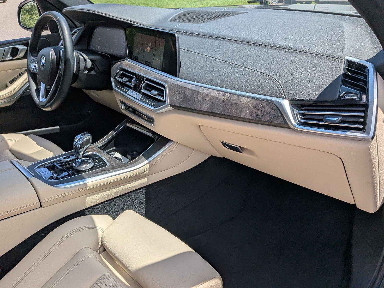 Used 2022 BMW X5 xDrive45e w/ Executive Package AWD/4WD image 37