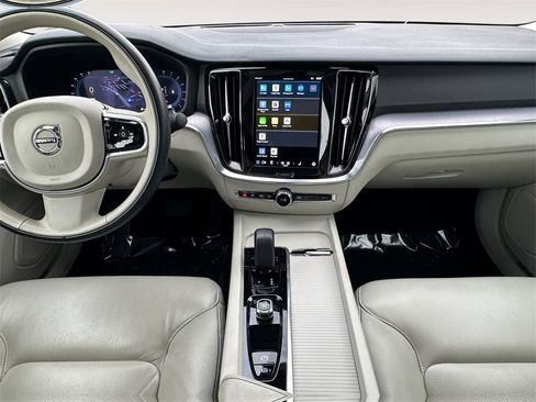 Used 2024 Volvo S60 B5 Core image 11