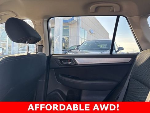 Used 2018 Subaru Outback 2.5i Premium image 27