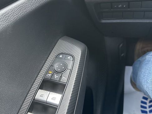 Used 2024 Mitsubishi Outlander SE image 23