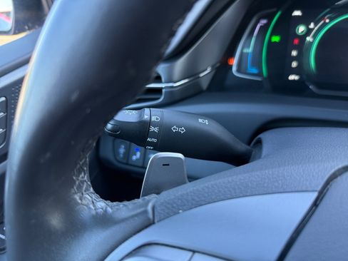 Used 2022 Hyundai Ioniq Limited image 20