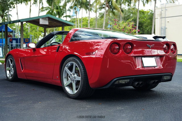 Used 2006 Chevrolet Corvette Coupe w/ Preferred Equipment Group RWD image 6