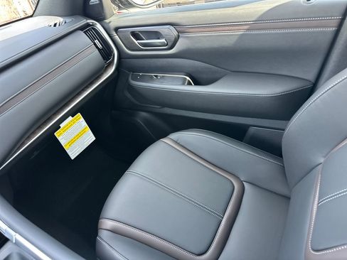 New 2026 Nissan Armada SL w/ Captain's Chari Seat Package image 31