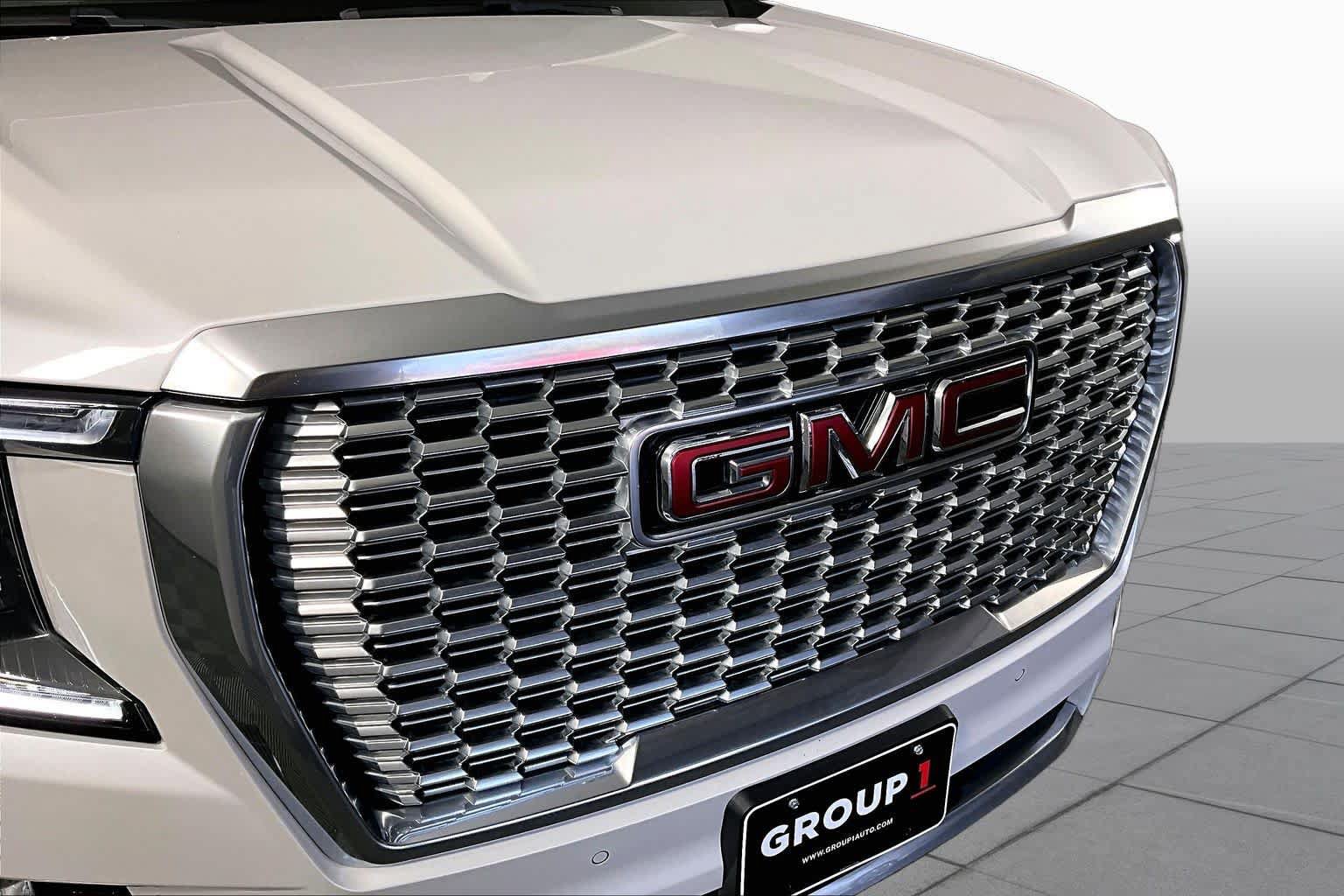 Used 2021 GMC Yukon Denali w/ Denali Premium Package RWD image 27