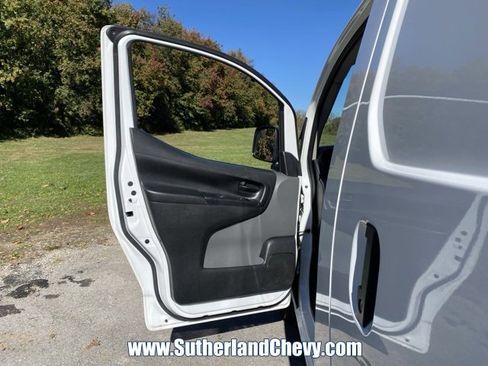 Used 2017 Chevrolet City Express LT w/ Technology Package image 13