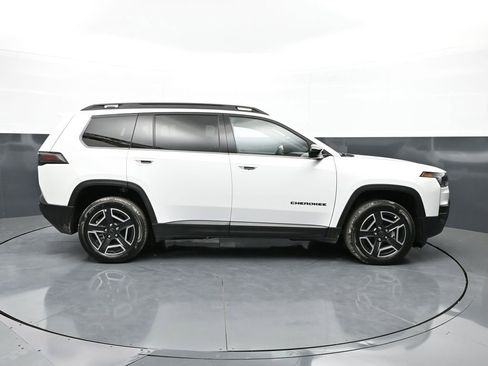 New 2026 Jeep Cherokee Limited AWD/4WD image 4